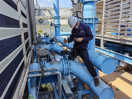 決定冷卻塔填料的使用壽命的因素有哪些,冷卻塔填料生產(chǎn)廠家